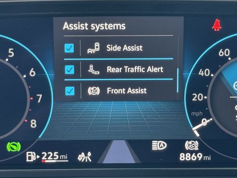 Used 2025 Volkswagen Atlas SE image 23