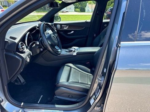 Used 2019 Mercedes-Benz GLC 300 4MATIC image 25