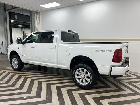New 2026 RAM 3500 Laramie AWD/4WD image 14