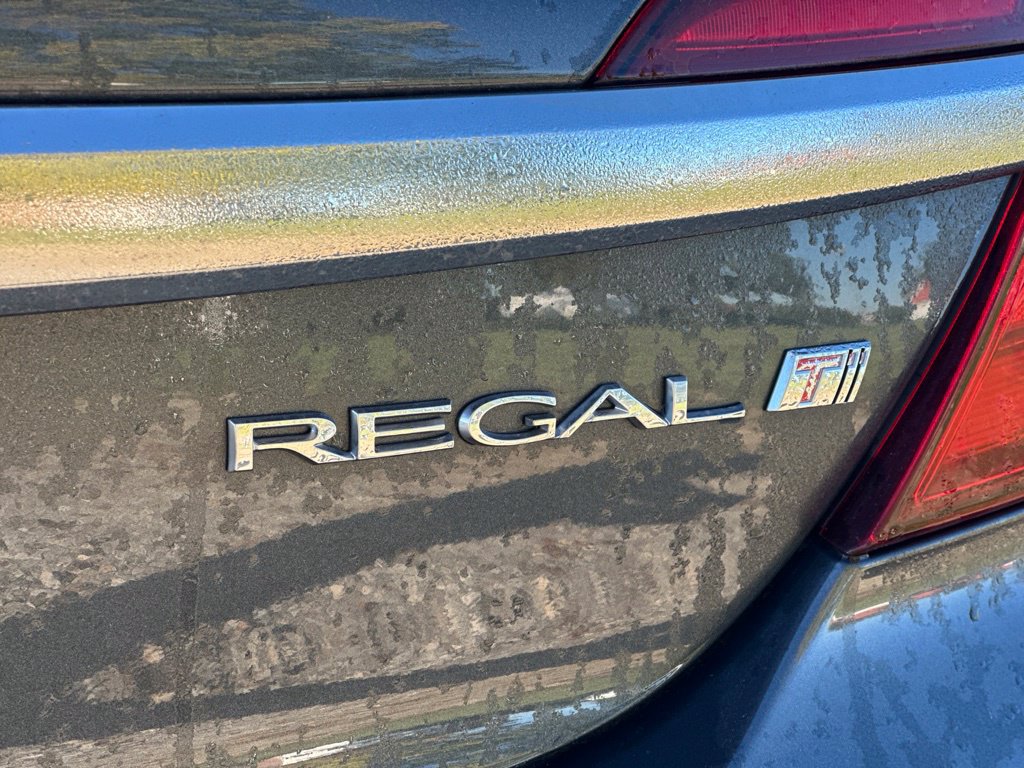 Used 2017 Buick Regal Sport Touring FWD image 4
