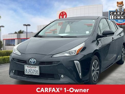 Used 2019 Toyota Prius XLE AWD/4WD image 2
