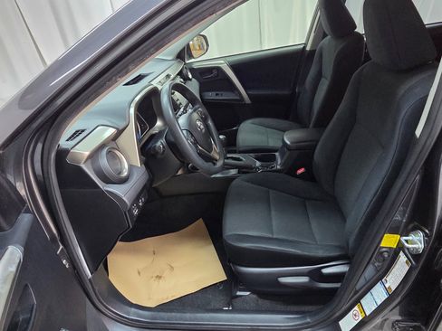 Used 2015 Toyota RAV4 LE image 14