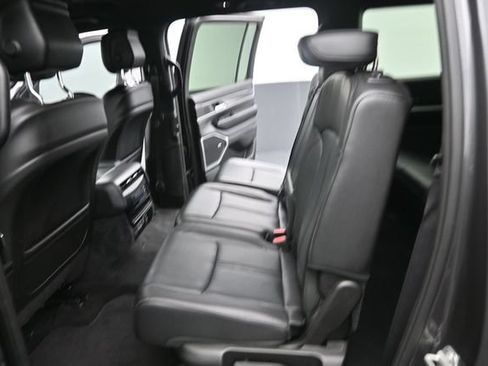 Used 2025 Jeep Wagoneer 4WD image 15