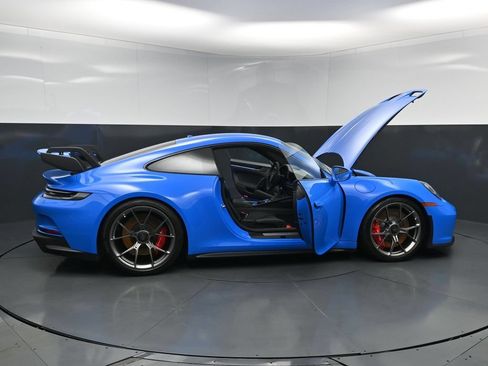 Used 2022 Porsche 911 GT3 RWD image 34
