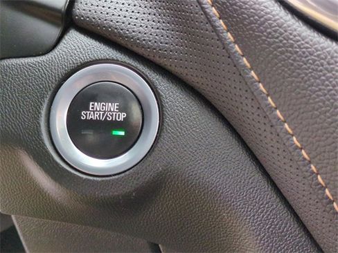 Used 2020 Chevrolet Equinox Premier image 18