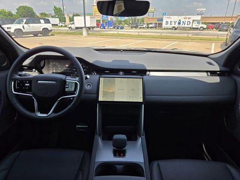 New 2026 Land Rover Discovery Sport Landmark AWD/4WD image 15