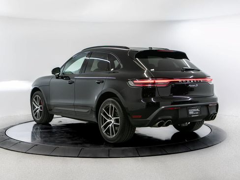 Certified 2023 Porsche Macan S AWD/4WD image 3