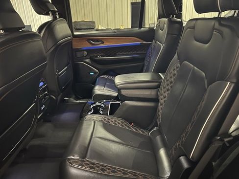 Used 2021 Jeep Grand Cherokee L Summit image 18