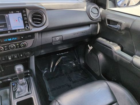 Certified 2023 Toyota Tacoma TRD Off-Road w/ TRD Premium Off Road Package AWD/4WD image 17