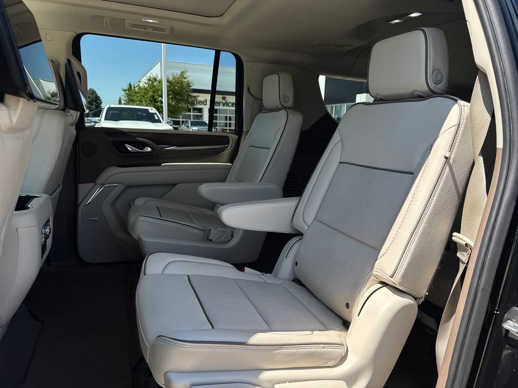 Certified 2023 GMC Yukon XL Denali w/ Denali Reserve Package AWD/4WD image 39