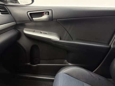 Used 2014 Toyota Camry SE FWD image 23