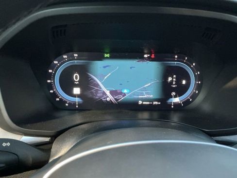 Used 2022 Volvo XC60 B5 Momentum image 20