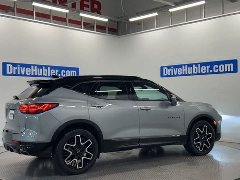 Used 2023 Chevrolet Blazer RS w/ Driver Confidence II Package FWD image 2