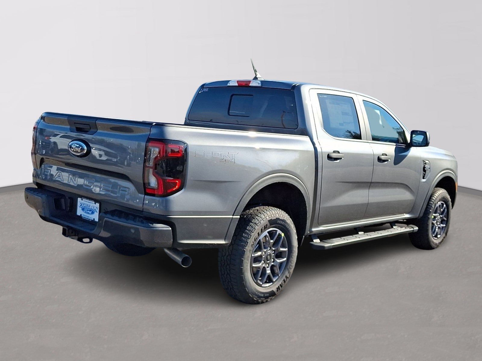 New 2026 Ford Ranger XLT w/ Equipment Group 301A High AWD/4WD image 4