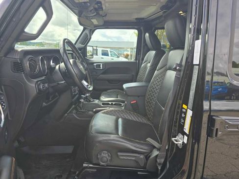 Used 2022 Jeep Gladiator High Altitude AWD/4WD image 9