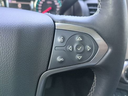 Used 2019 Chevrolet Suburban LT w/ LT Signature Package RWD image 31