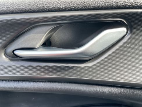 Certified 2023 Jeep Grand Cherokee Laredo w/ Luxury Tech Group I image 33