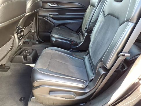 Used 2023 Jeep Grand Cherokee L Altitude image 14