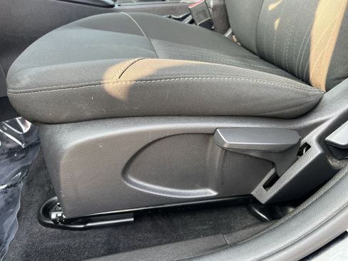 Used 2017 Ford Focus SE FWD image 14
