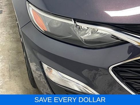 Used 2025 Chevrolet Malibu RS FWD image 12