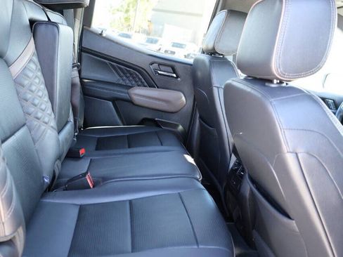 Used 2024 GMC Canyon Denali AWD/4WD image 16