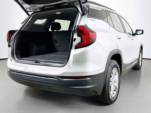Used 2022 GMC Terrain SLE w/ Driver Convenience Package image 23