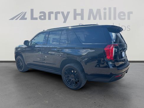 Used 2021 GMC Yukon AT4 w/ AT4 Premium Package AWD/4WD image 3