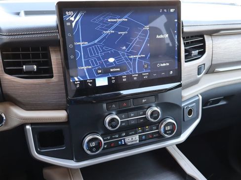 Used 2024 Ford Expedition Limited AWD/4WD image 8