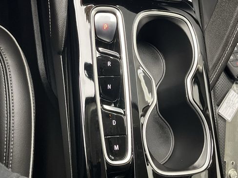 Certified 2022 Buick Envision Essence w/ Technology Package I image 26