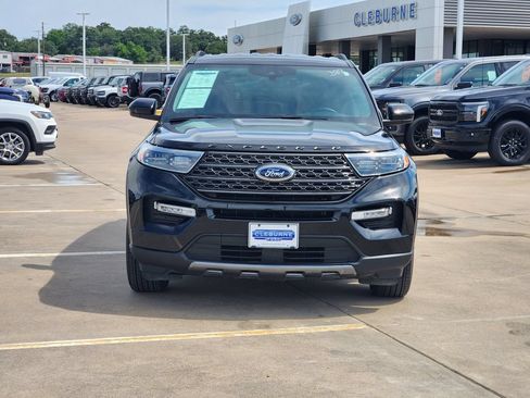 Certified 2024 Ford Explorer XLT w/ Equipment Group 202A RWD image 2