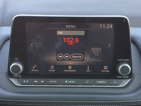 Used 2023 Nissan Rogue S image 22