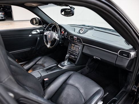 Used 2009 Porsche 911 Carrera S image 6