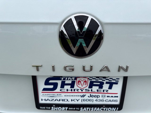 Used 2023 Volkswagen Tiguan SE R-Line FWD image 15