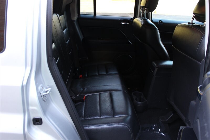 Used 2015 Jeep Patriot Sport w/ Power Value Group AWD/4WD image 16