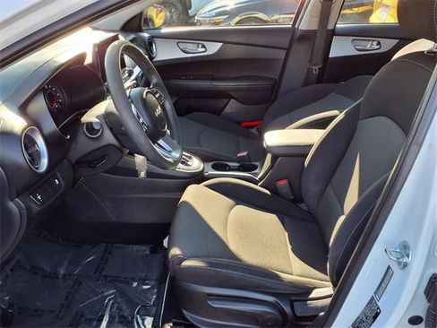 Used 2023 Kia Forte LXS image 13