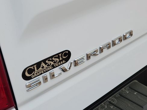 New 2026 Chevrolet Silverado 1500 W/T image 9