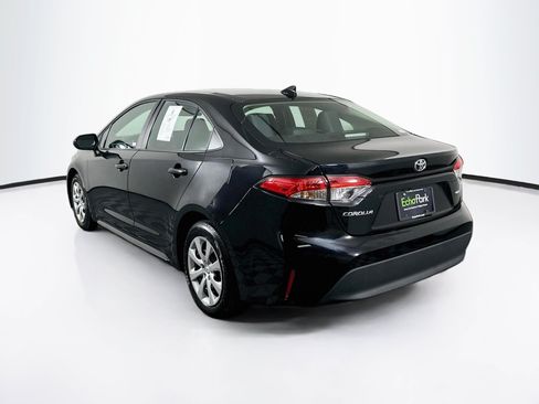 Used 2025 Toyota Corolla LE FWD image 5