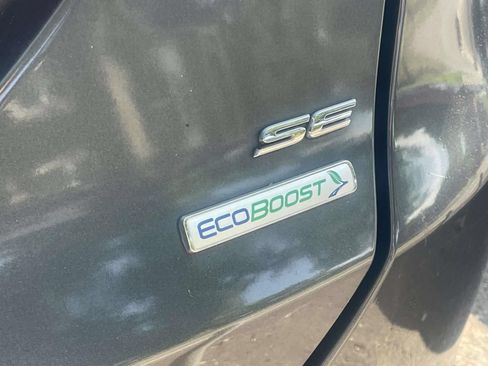 Used 2017 Ford Fusion SE FWD image 7
