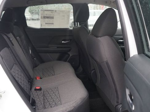 Used 2025 Nissan Kicks SV image 31