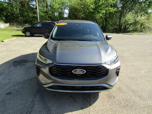 Used 2024 Ford Escape ST-Line w/ Tech Pack #1 AWD/4WD image 7