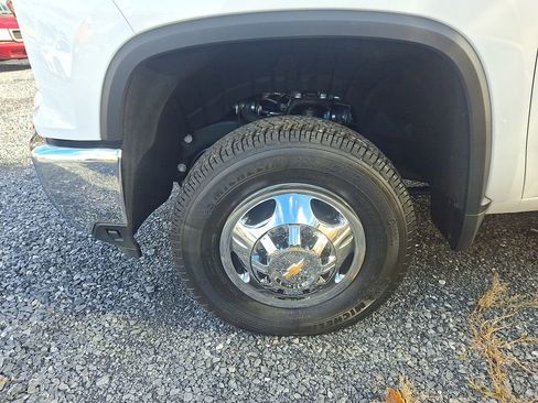 New 2025 Chevrolet Silverado 3500 LT w/ Convenience Package image 4