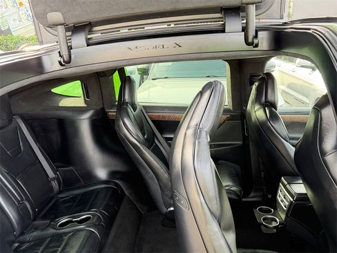 Used 2017 Tesla Model X 100D image 29