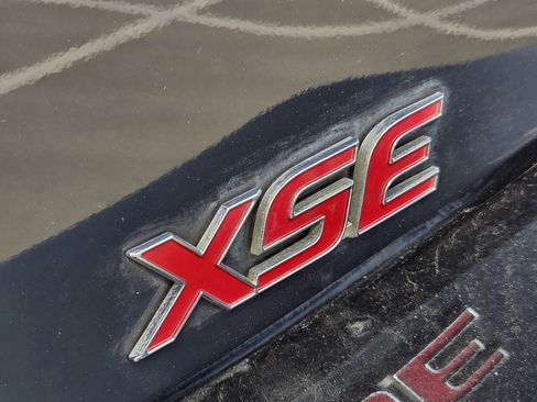Used 2019 Toyota Corolla XSE FWD image 31