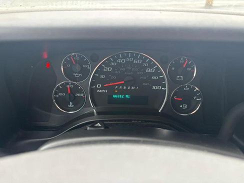 Used 2022 Chevrolet Express 2500 w/ Driver Convenience Package RWD image 21