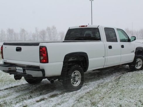 Used 2007 Chevrolet Silverado 2500 W/T w/ Heavy-Duty Power Package image 5