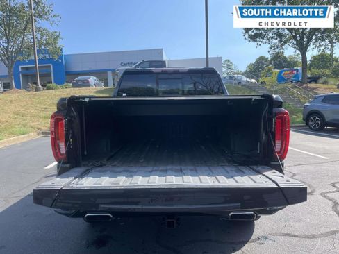 Used 2021 GMC Sierra 1500 AT4 w/ AT4 Value Package AWD/4WD image 6