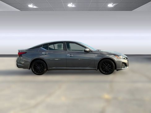 New 2025 Nissan Altima 2.5 SV w/ SV Special Edition Package image 7