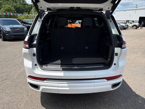 Used 2022 Jeep Grand Cherokee L Summit w/ Advanced Protech Group IV AWD/4WD image 24