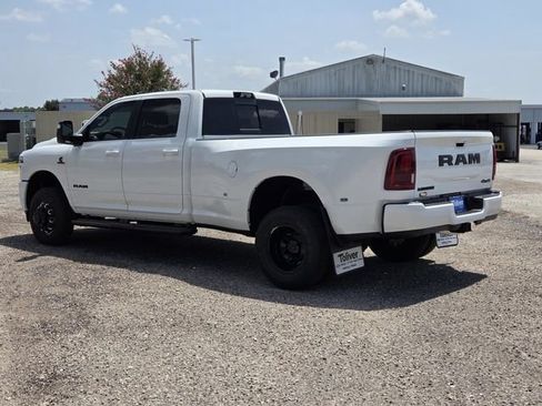 New 2026 RAM 3500 Laramie w/ Night Edition AWD/4WD image 4