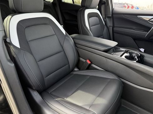 New 2026 Chevrolet Blazer EV LT image 23